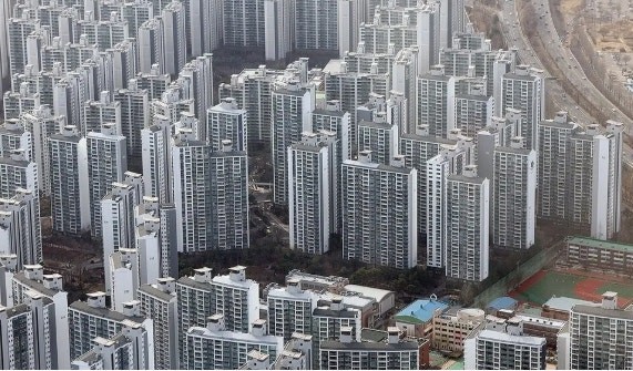 <두 수앞서는경제>/ 지금 대한민국은 부동산 ‘빙하기’인가 ‘일시적 쉼표’인가